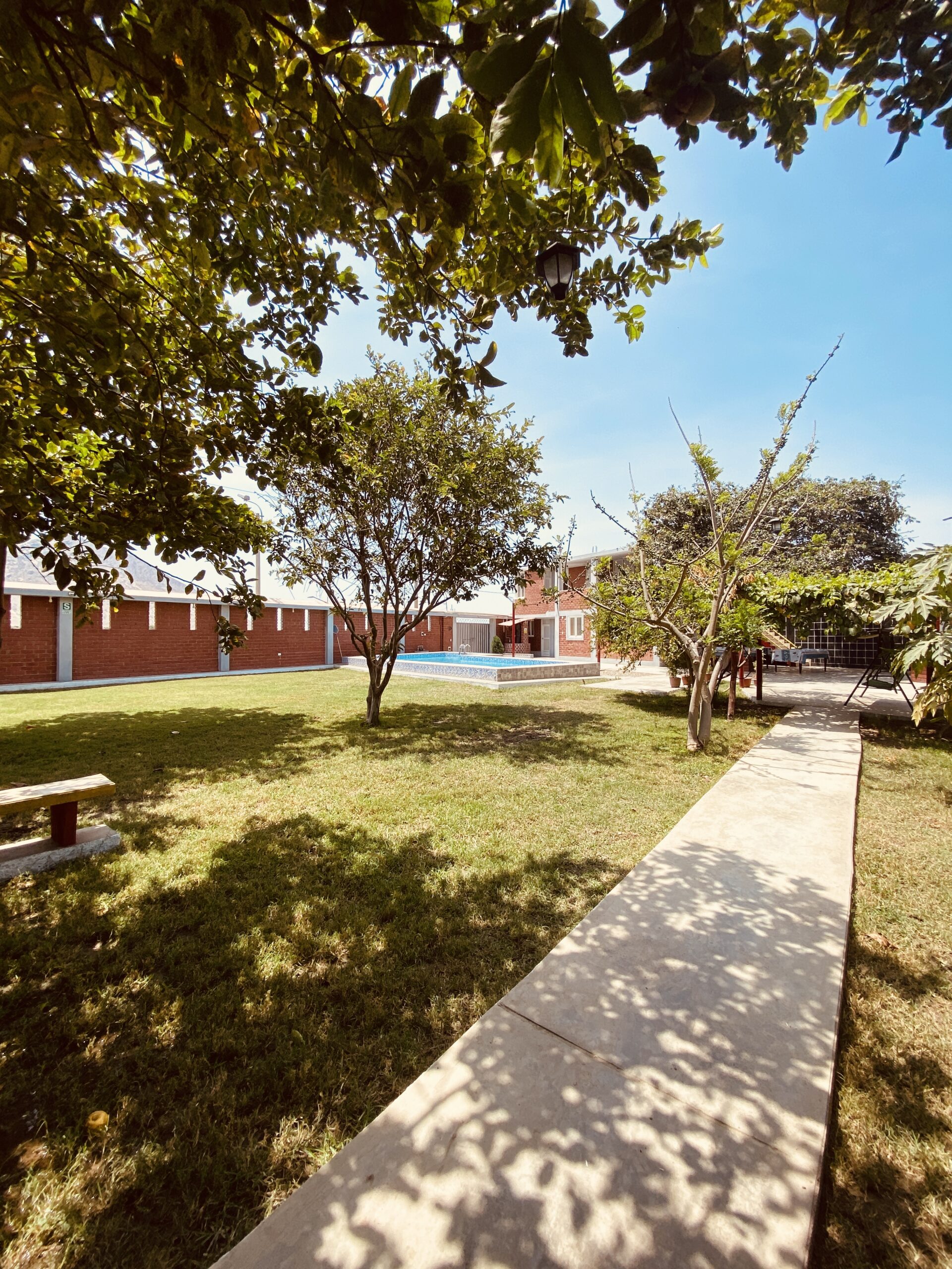 Amplios Jardines